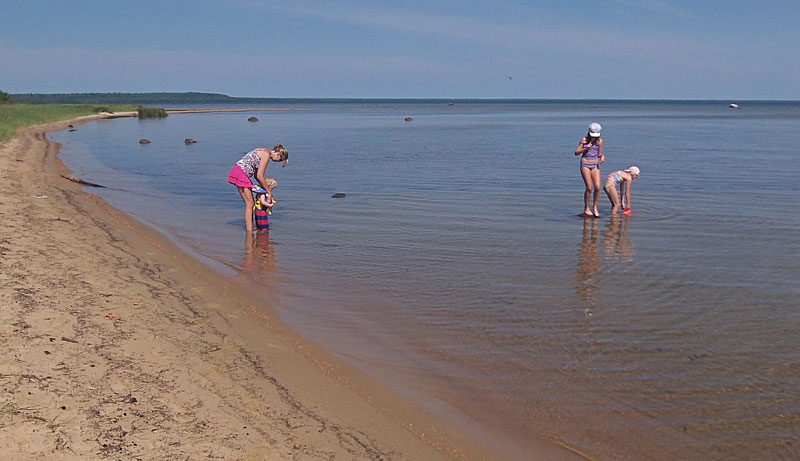 swimming in the shallows at noamikong point