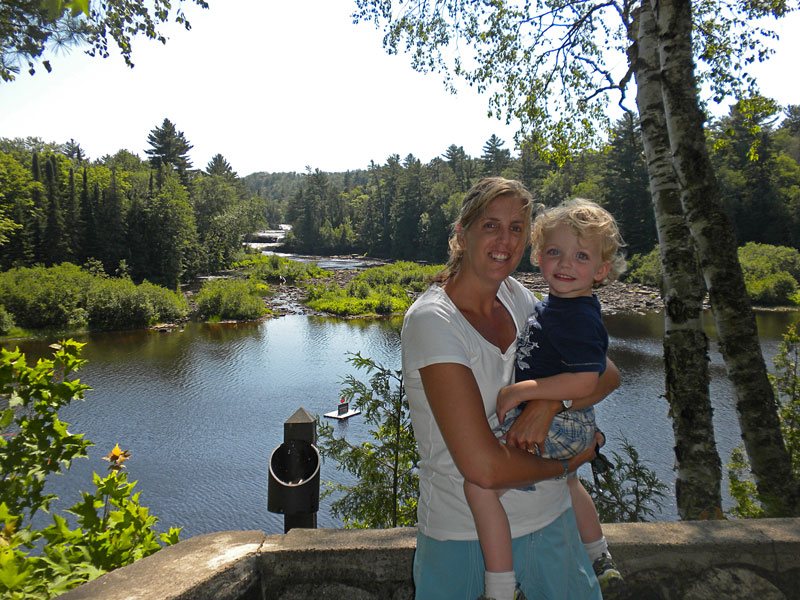 lower falls overlook