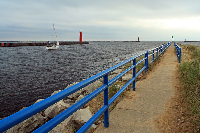 muskegon michigan harbor and lighthouse