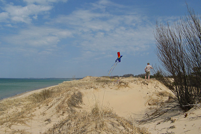 flying kites at nordhouse dunes