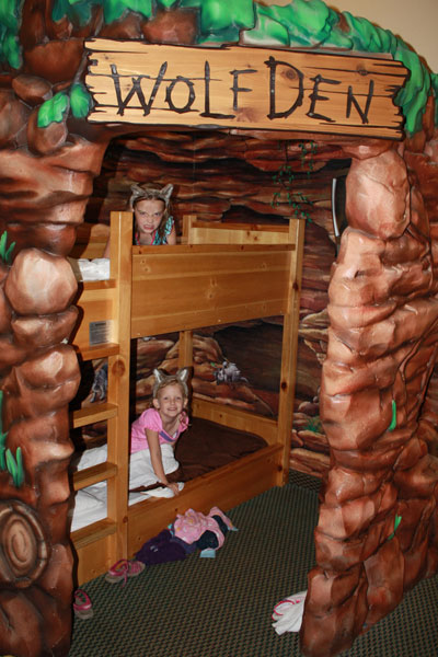 the wolf den at great wolf lodge