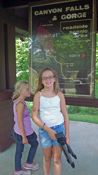 the trailmap at canyon falls roadside park