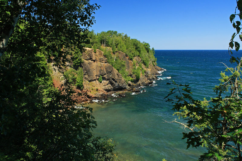 the cliff overlook at presque isle park marquette mi