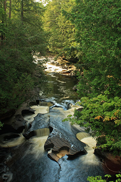 the kettle or potholes area from the bridge over the presque isle river