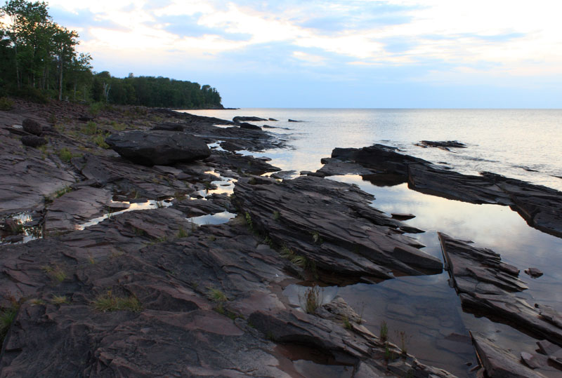 the red rock shore in front of the union bay campsites