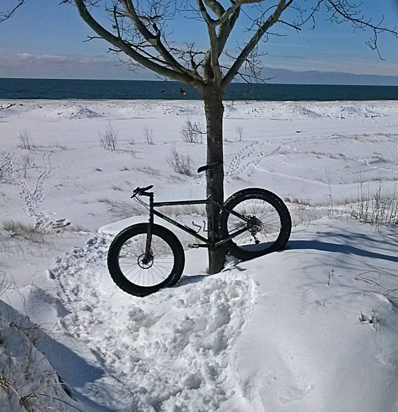 fat bike heading down to ride the beach