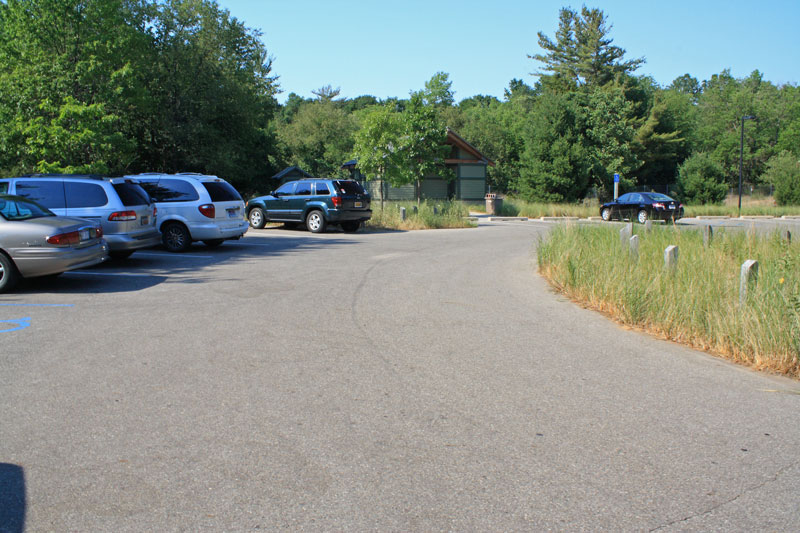 the parking area at rosy mound natural area