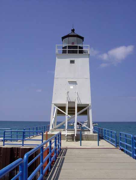 Charlevoix Pier Head